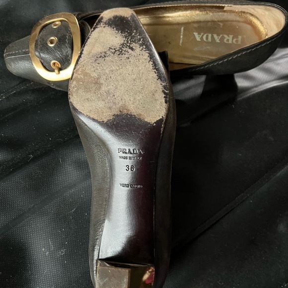Good condition Prada heel - Picture 2 of 3